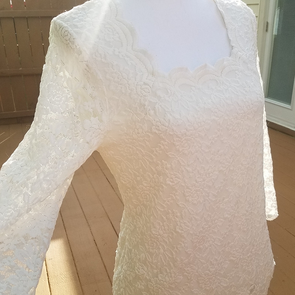 Lace top sheer sleeve Sz Large P